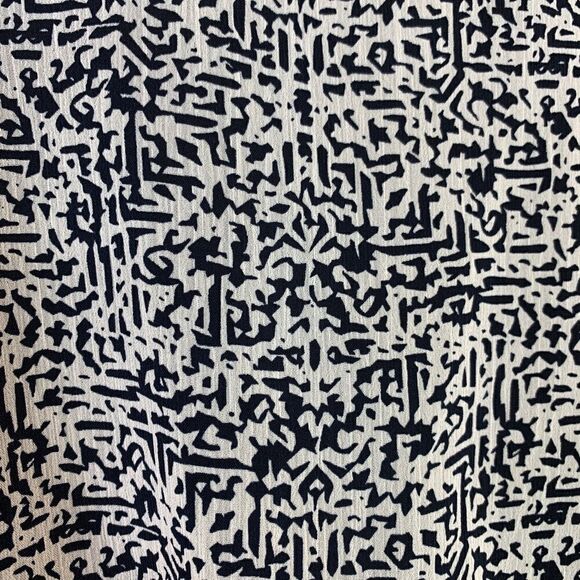 FRANKIE and Missy Sheer Butterfly Sleeve Top - Picture 5 of 7